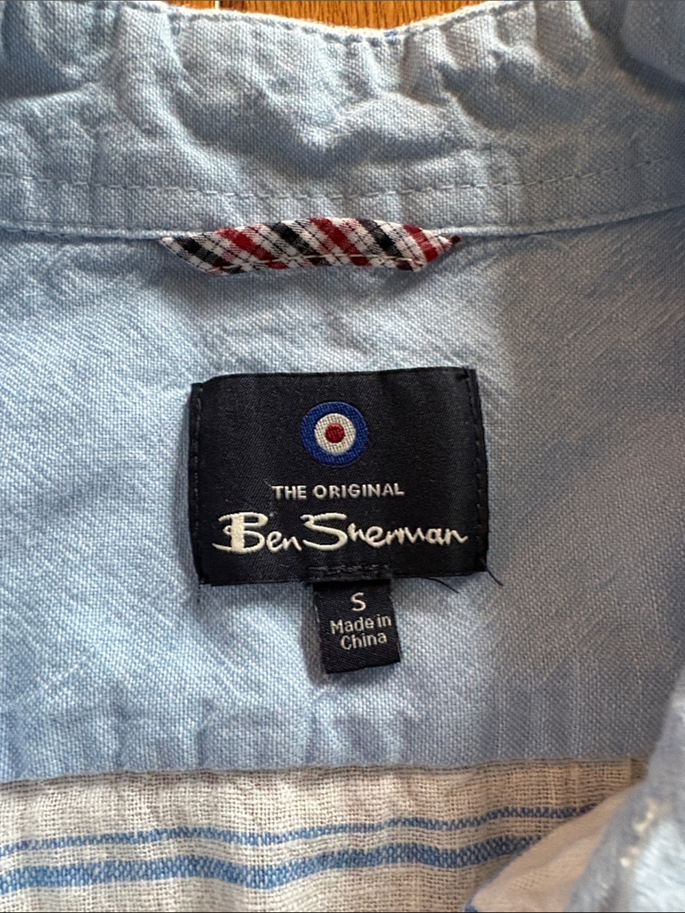 Men’s button down - Picture 2 of 3